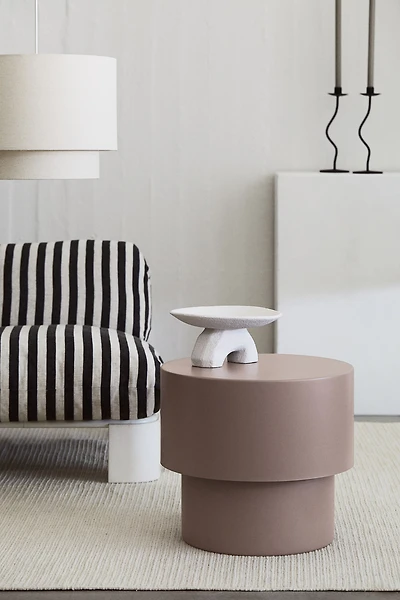 Table d’appoint en métal