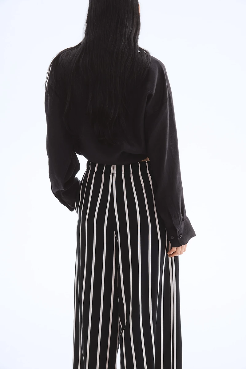 Crop Pull-on Pants