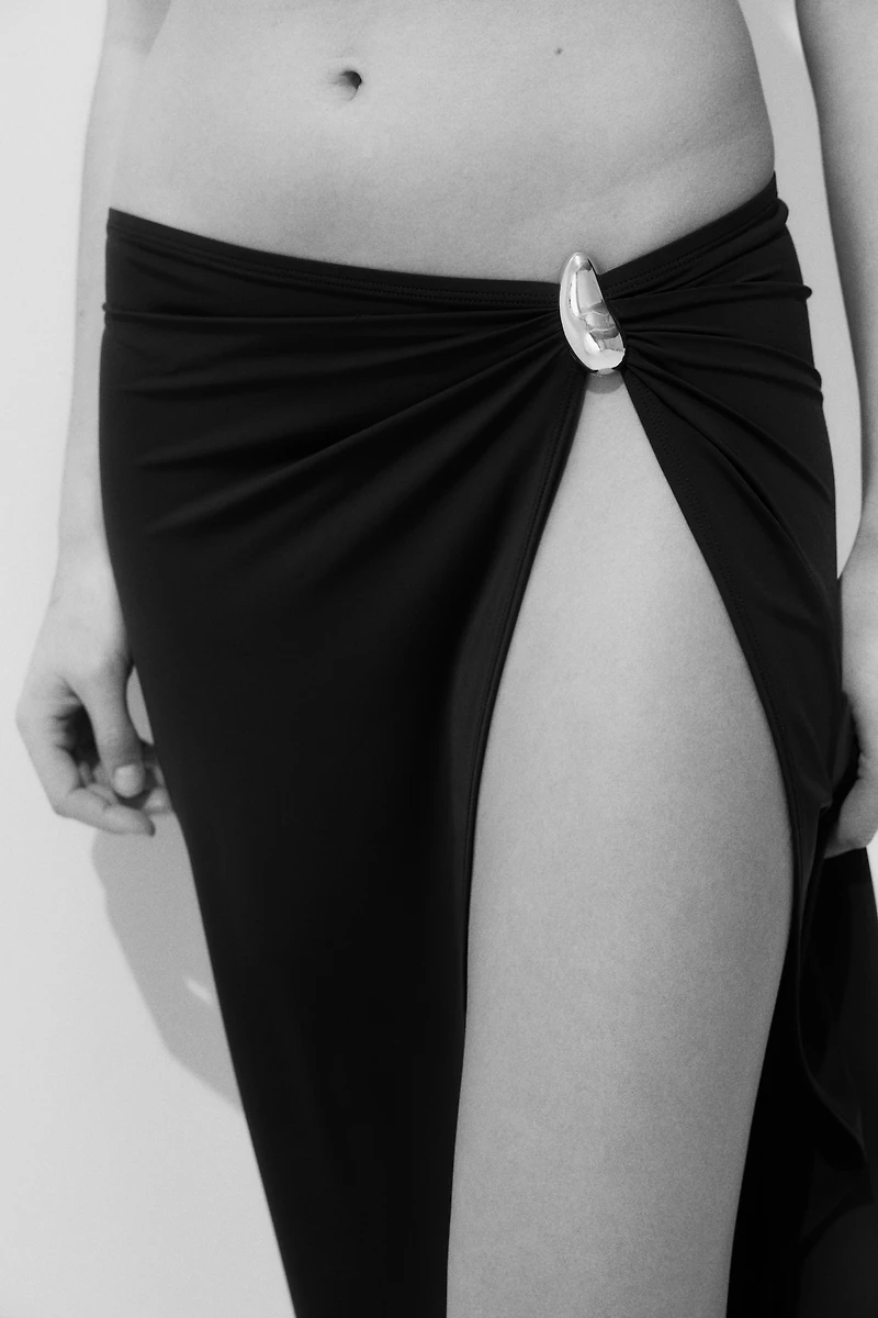 Paréo avec détail en métal