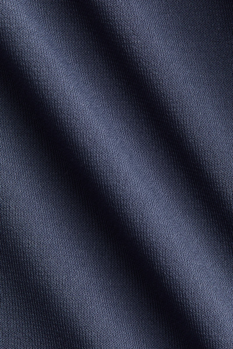 Robe asymétrique à effet drapé