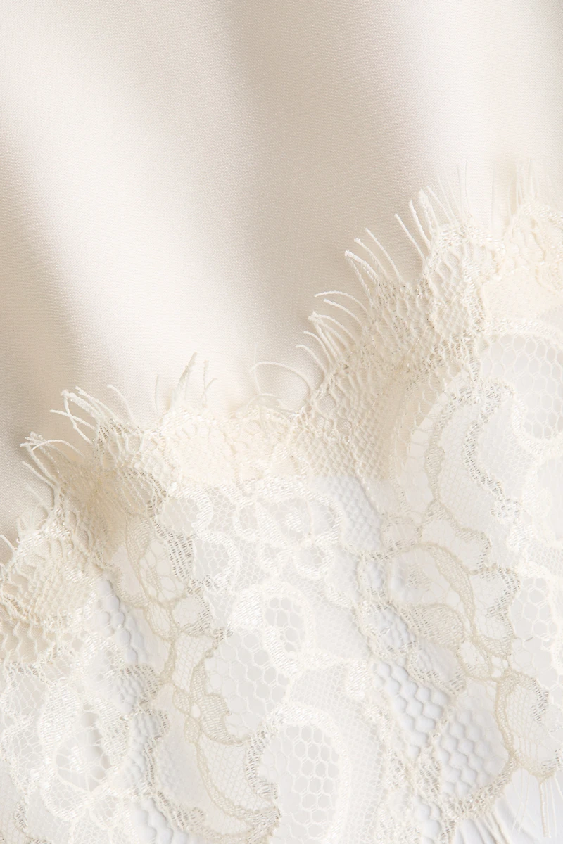 Lace-Trimmed Triangle Scarf