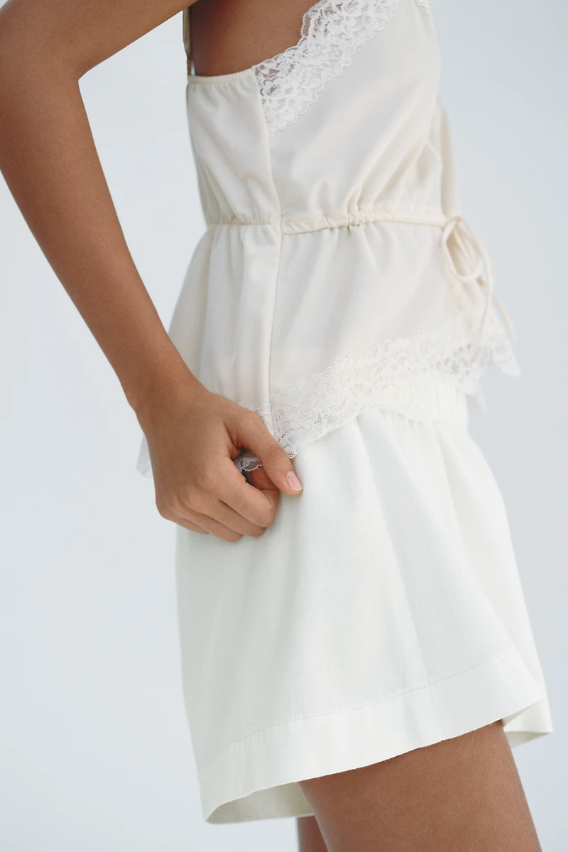 Short en denim avec taille élastique