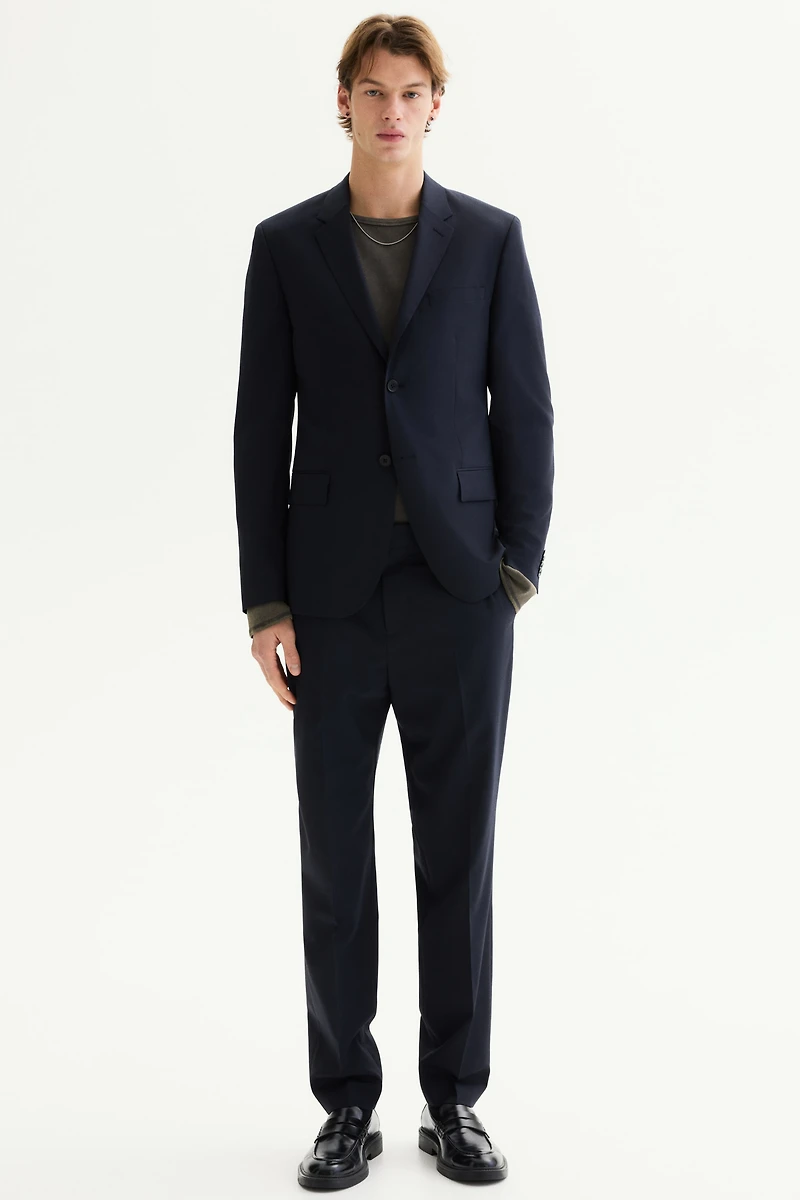 Pantalon de costume près du corps