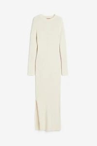 Robe longue en tricot côtelé