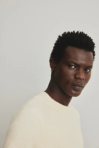 Chandail classique en tricot de laine côtelé