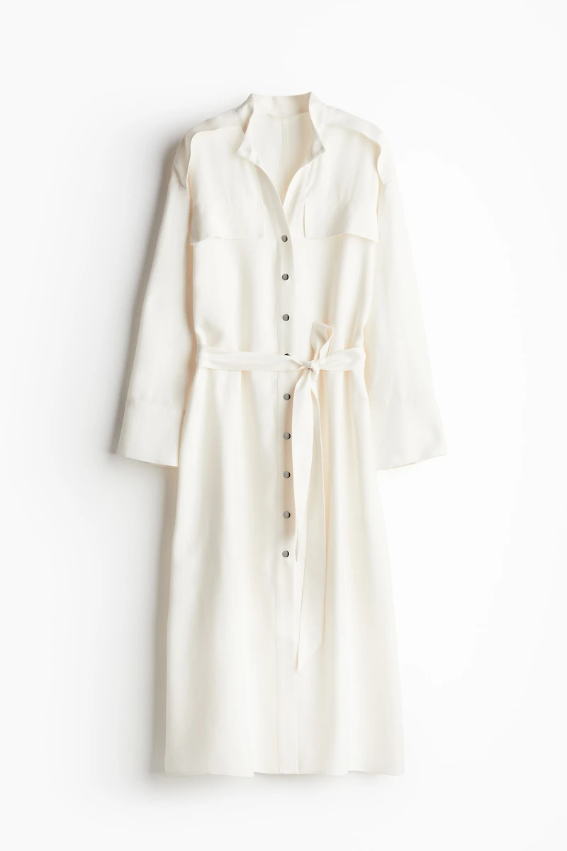 Robe avec ceinture à nouer