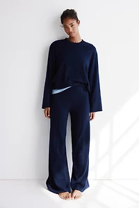 Wide-Leg Fine-Knit Pants