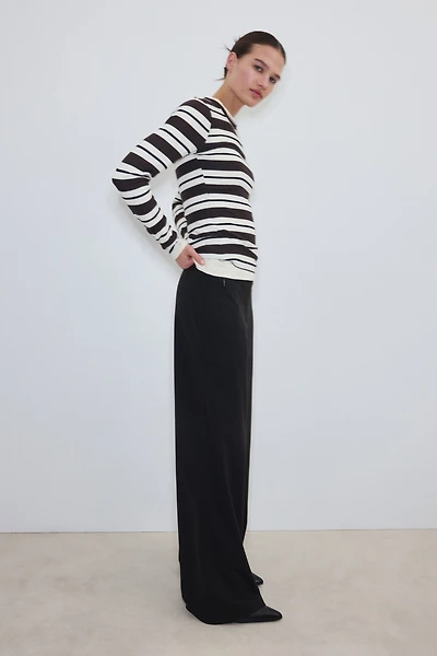 Four-Way Stretch Wide-Cut Pants
