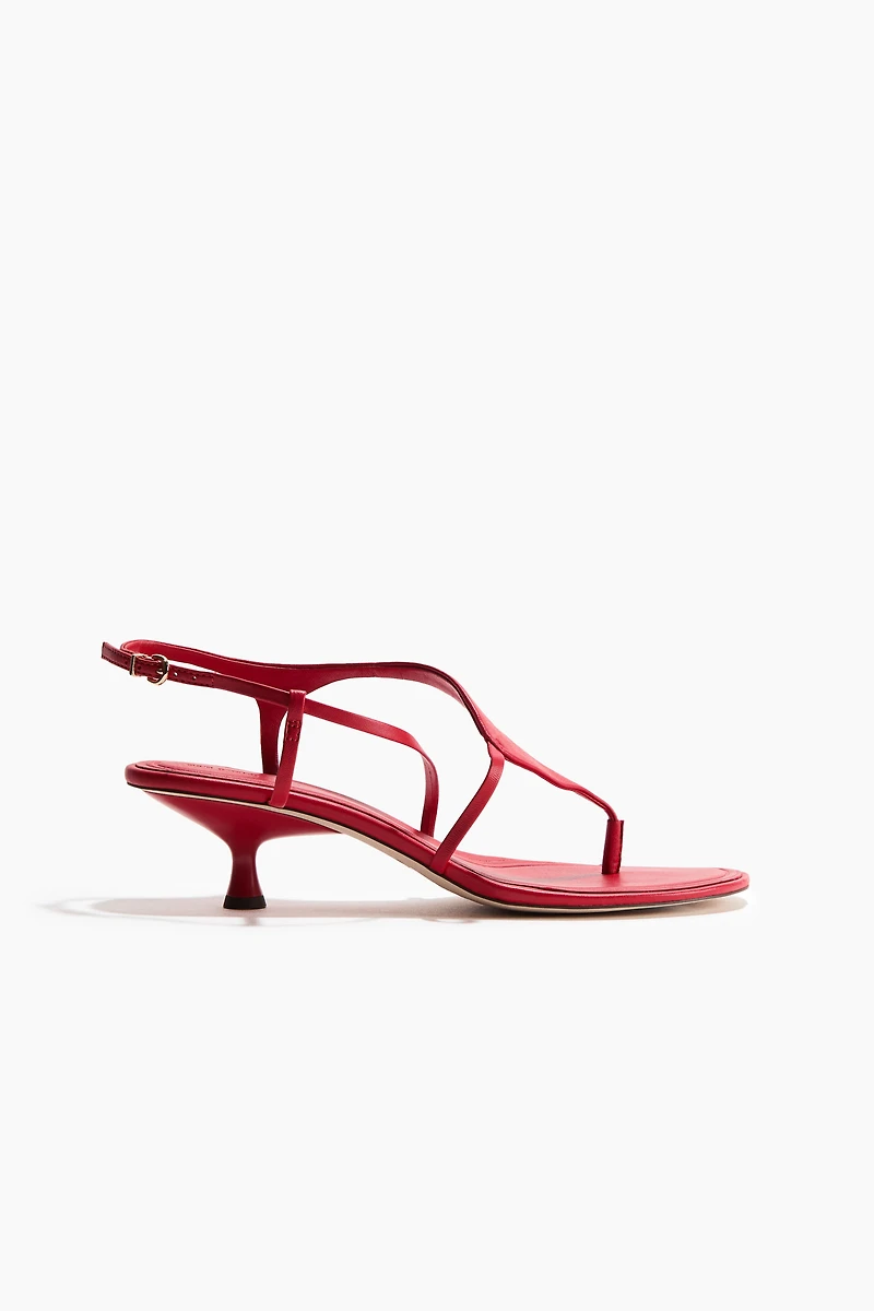 Sandales en cuir avec talon bobine