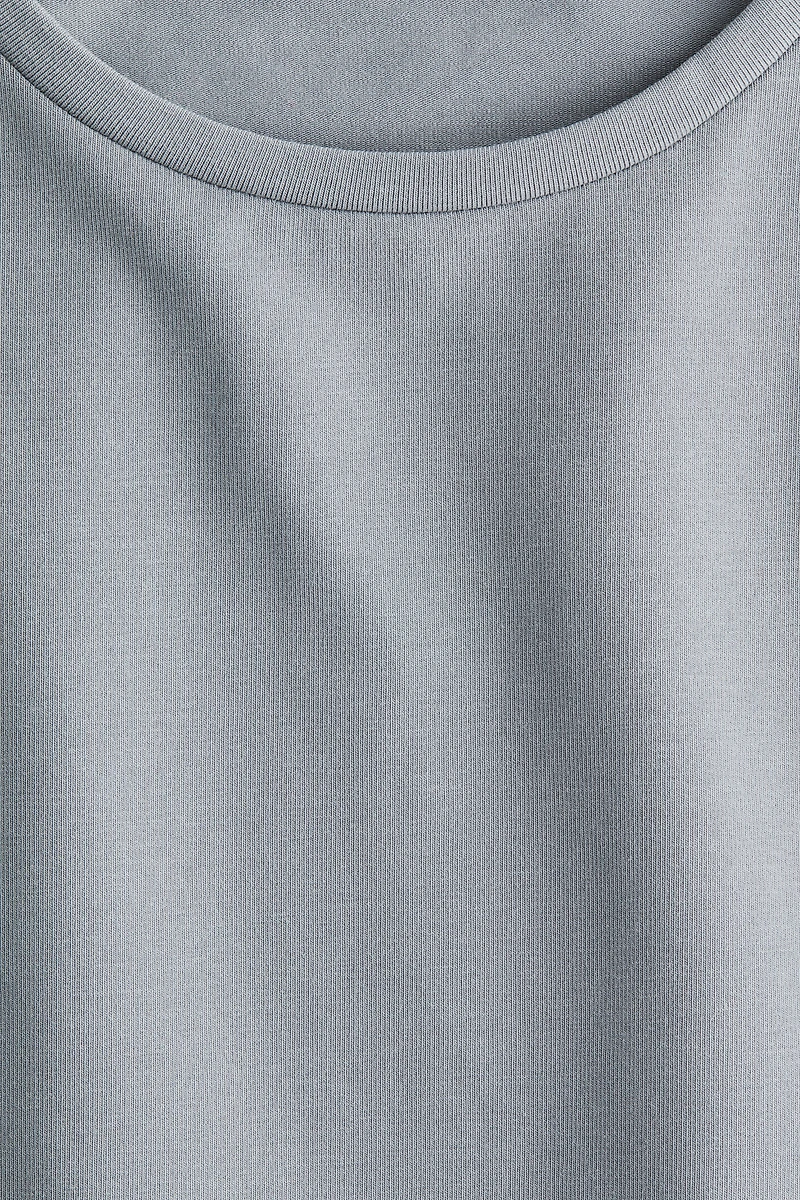 T-shirt court