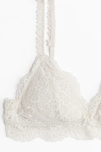 Soutien-gorge souple et coussiné en dentelle