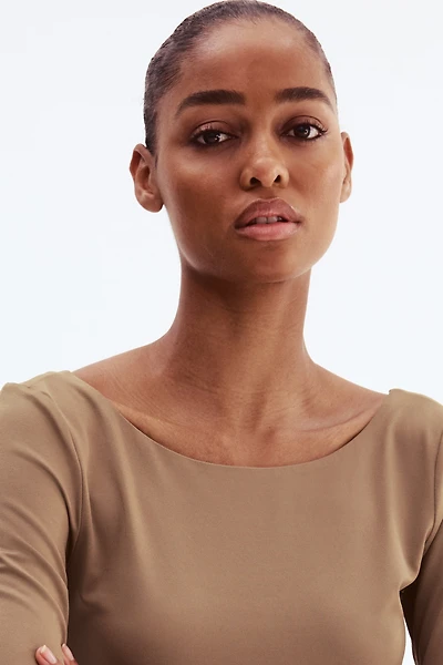 Ballerina-Neckline Top