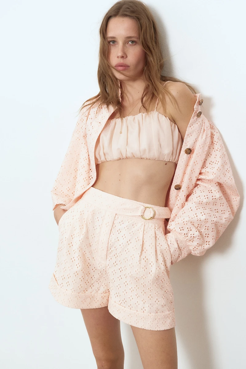 Short en coton avec broderie anglaise