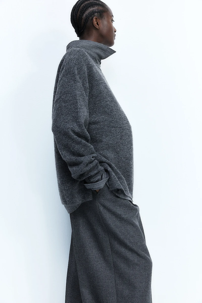 MAMA Slit-Hem Sweater