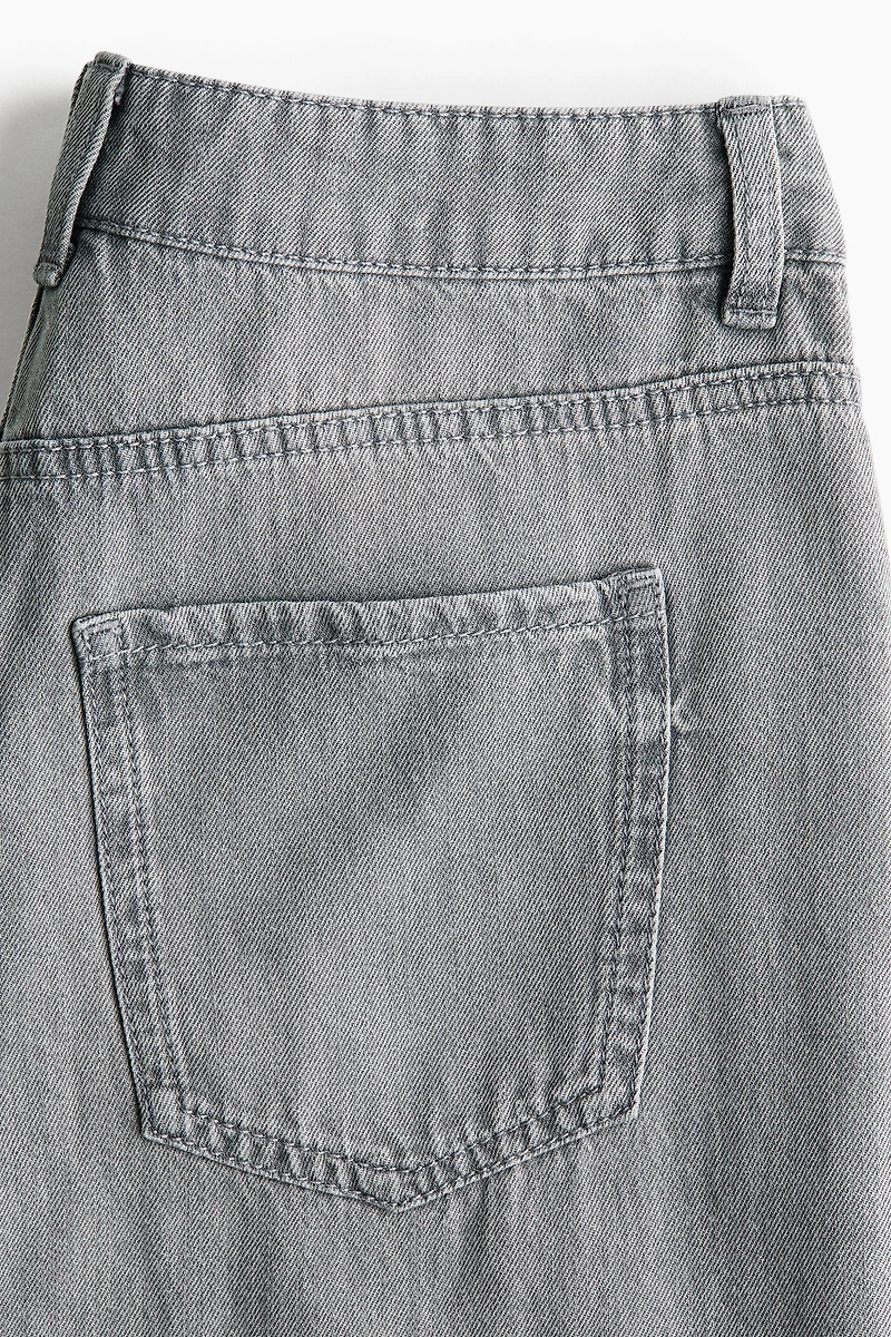 Wide-Leg Regular Waist Jeans