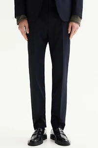 Pantalon de costume près du corps