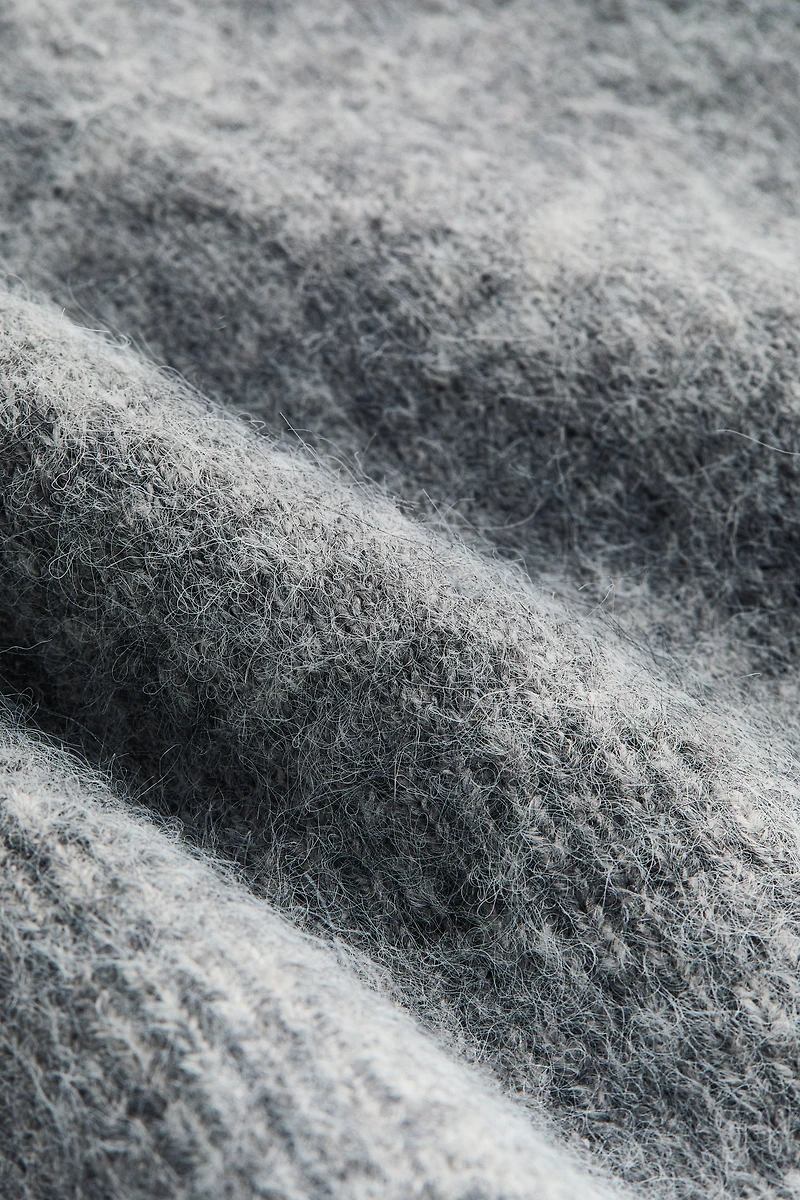 Short-Sleeved Sweater