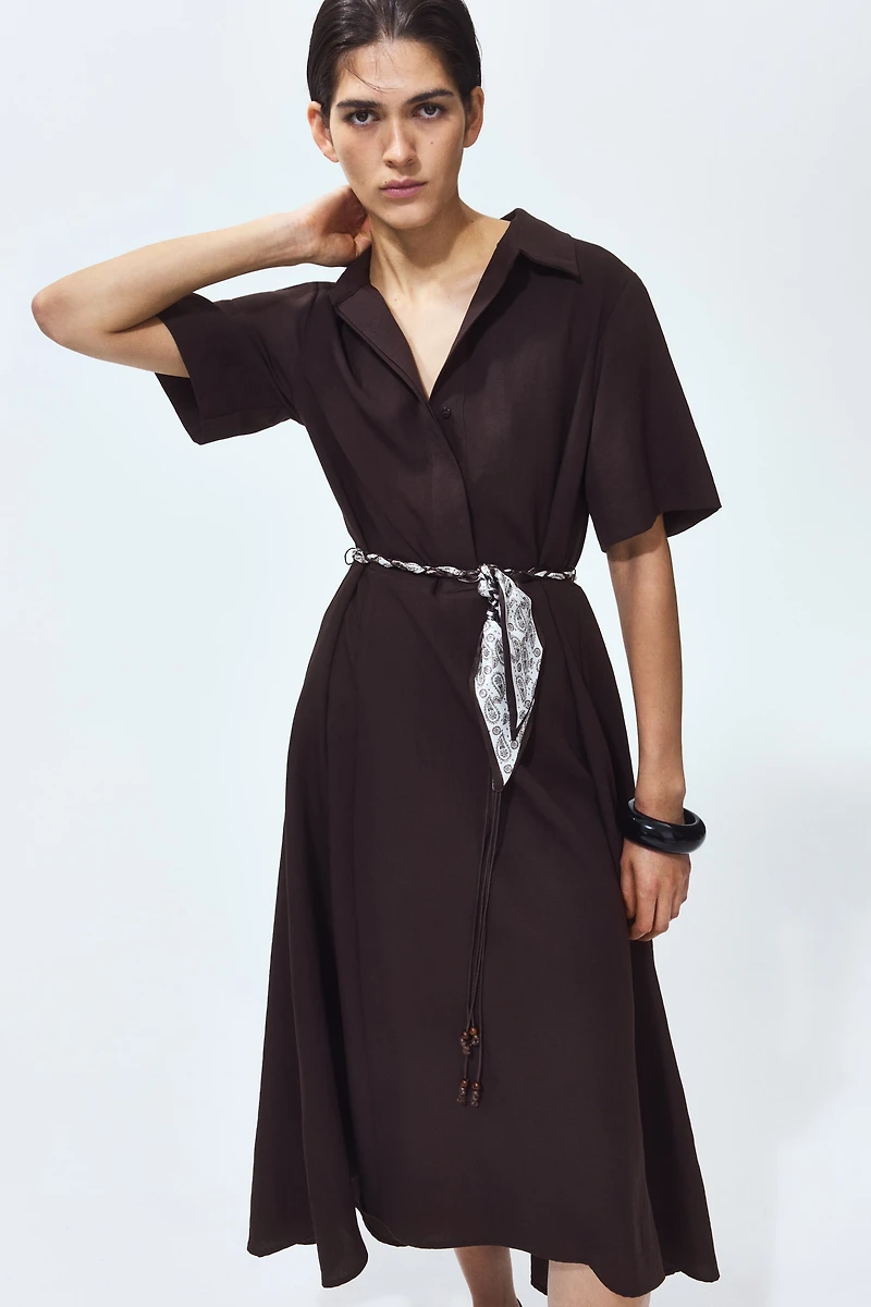 Robe chemisier avec ceinture à nouer