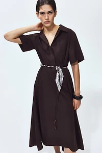Robe chemisier avec ceinture à nouer