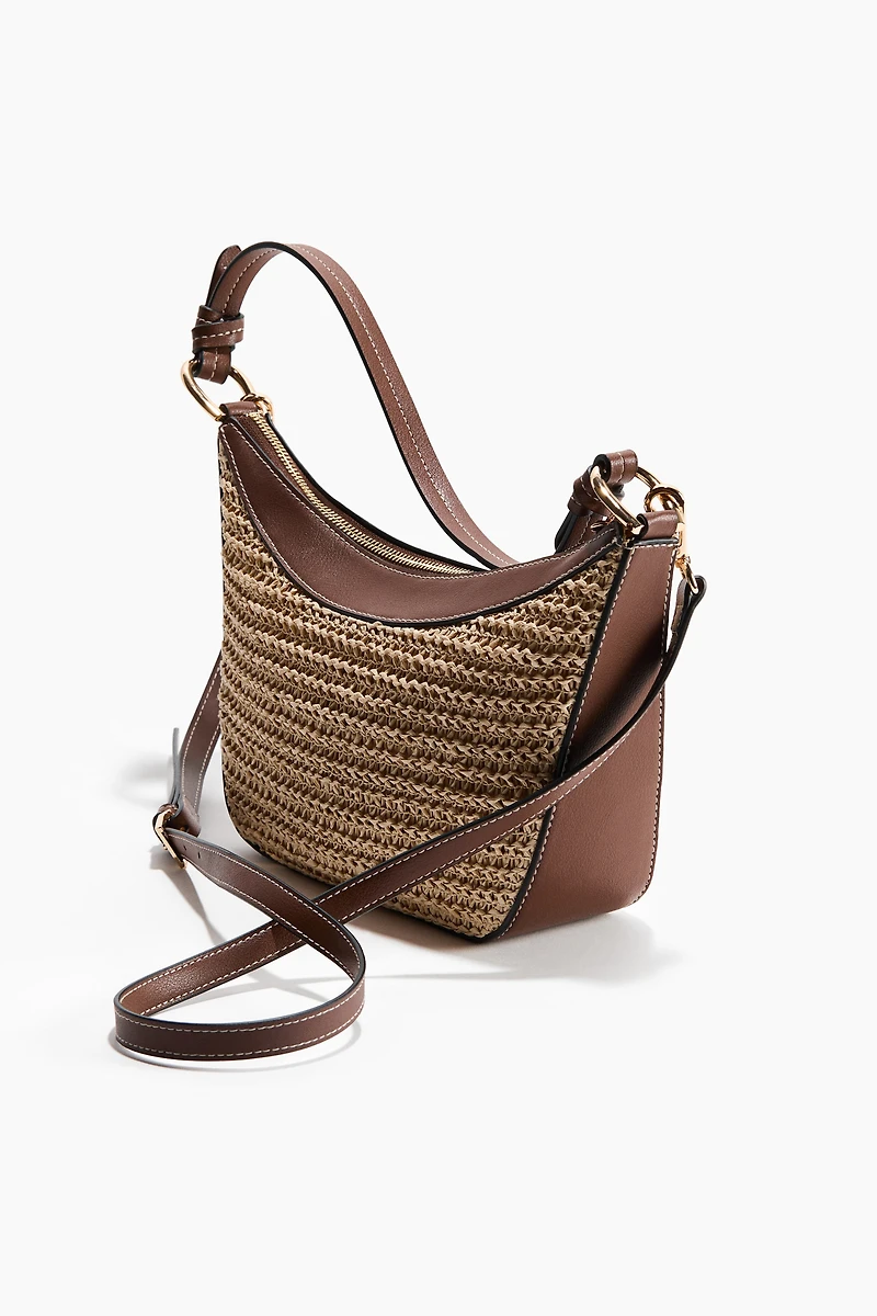 Sac à bandoulière avec détails en paille