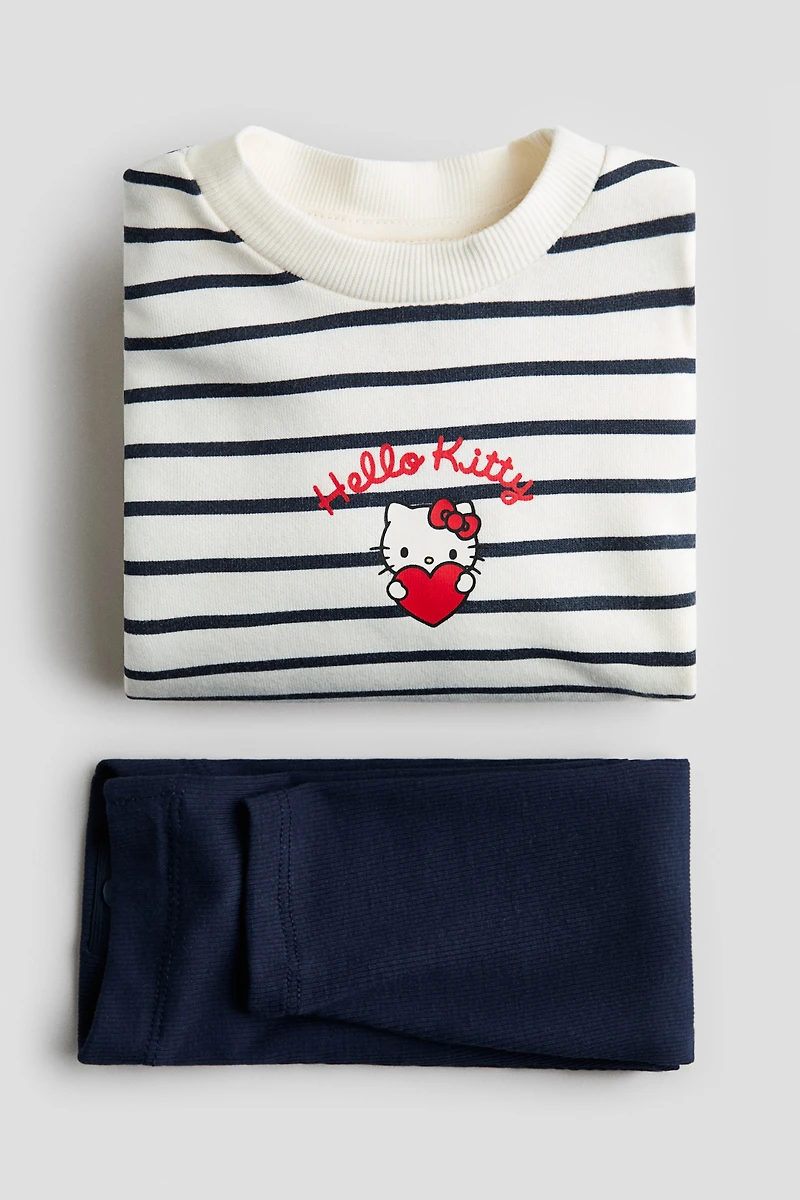 2-Piece Sweatshirt and Leggings Set