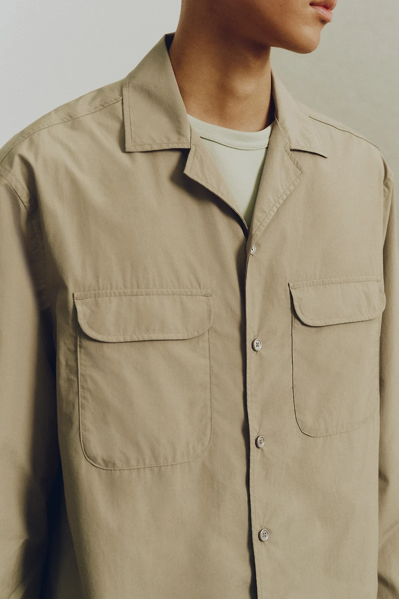 Chemise ample en coton avec col cubain