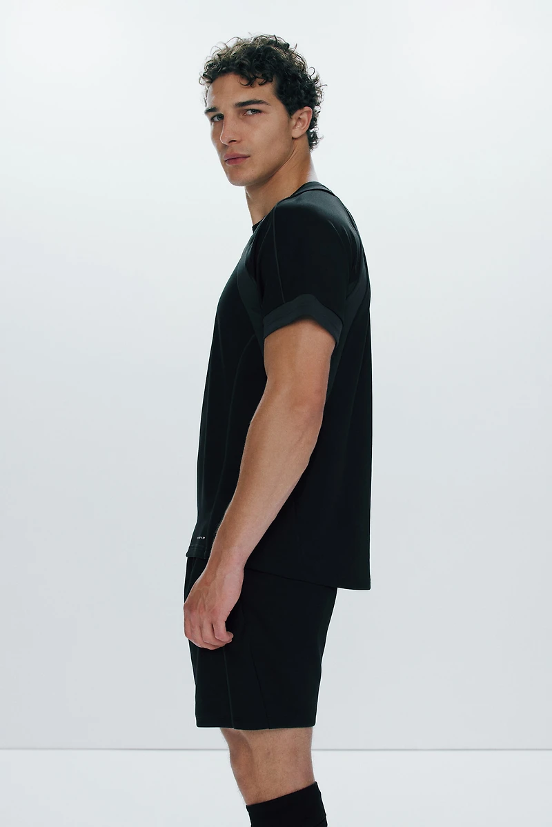 Regular-Fit Soccer Jersey with DryMove™