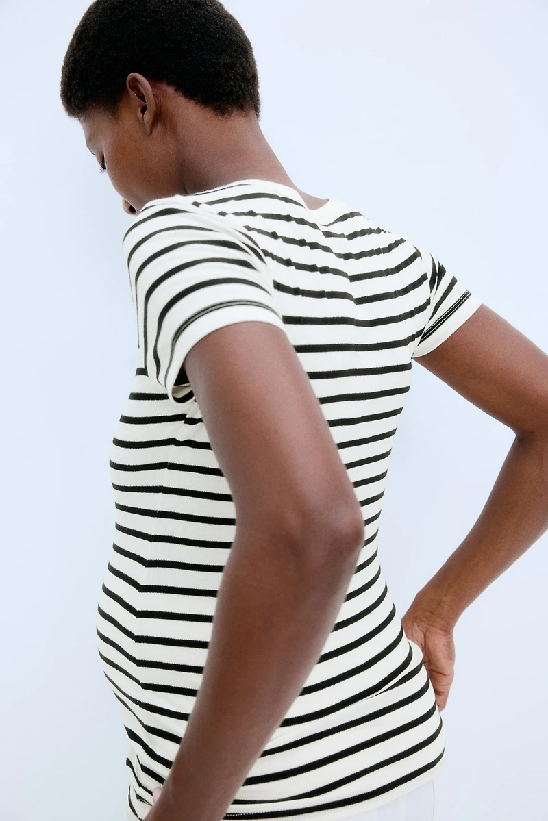 MAMA Ribbed Top
