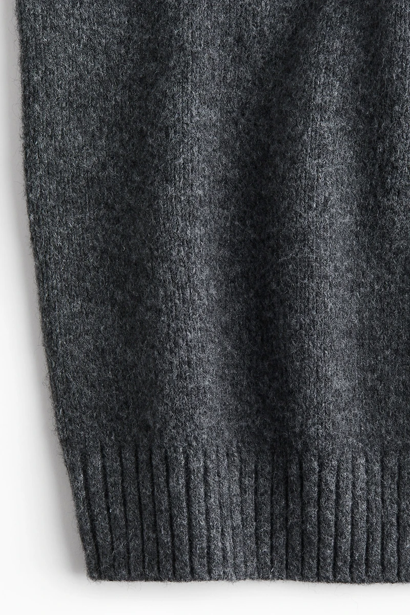 Text-Motif Sweater
