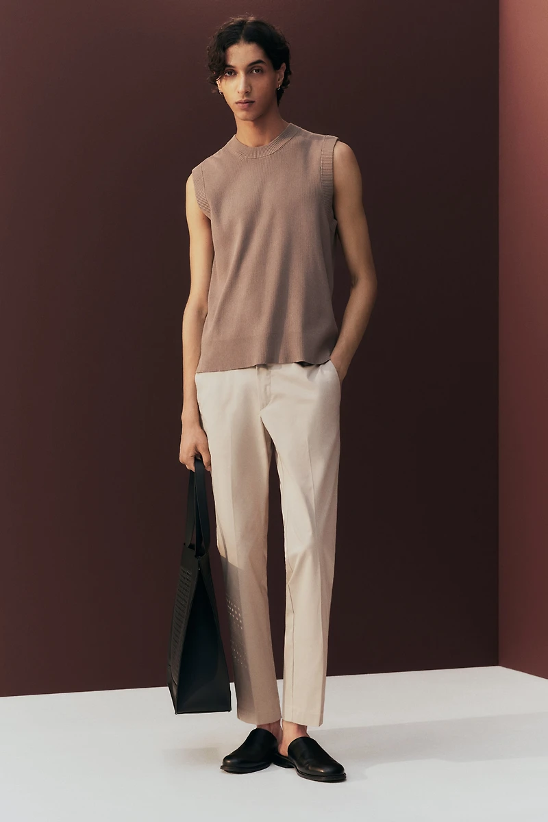 Pantalon court près du corps