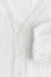 Robe avec dentelle