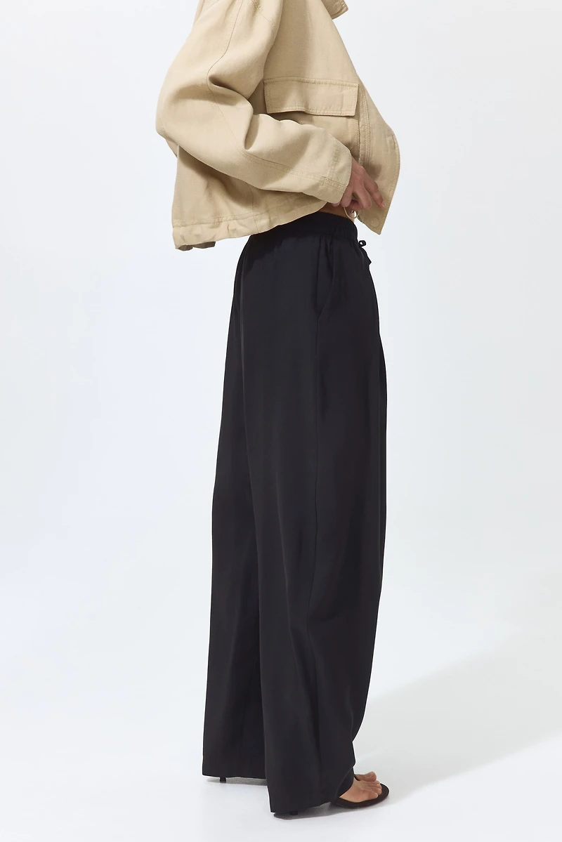 Barrel-Leg Drawstring Pants