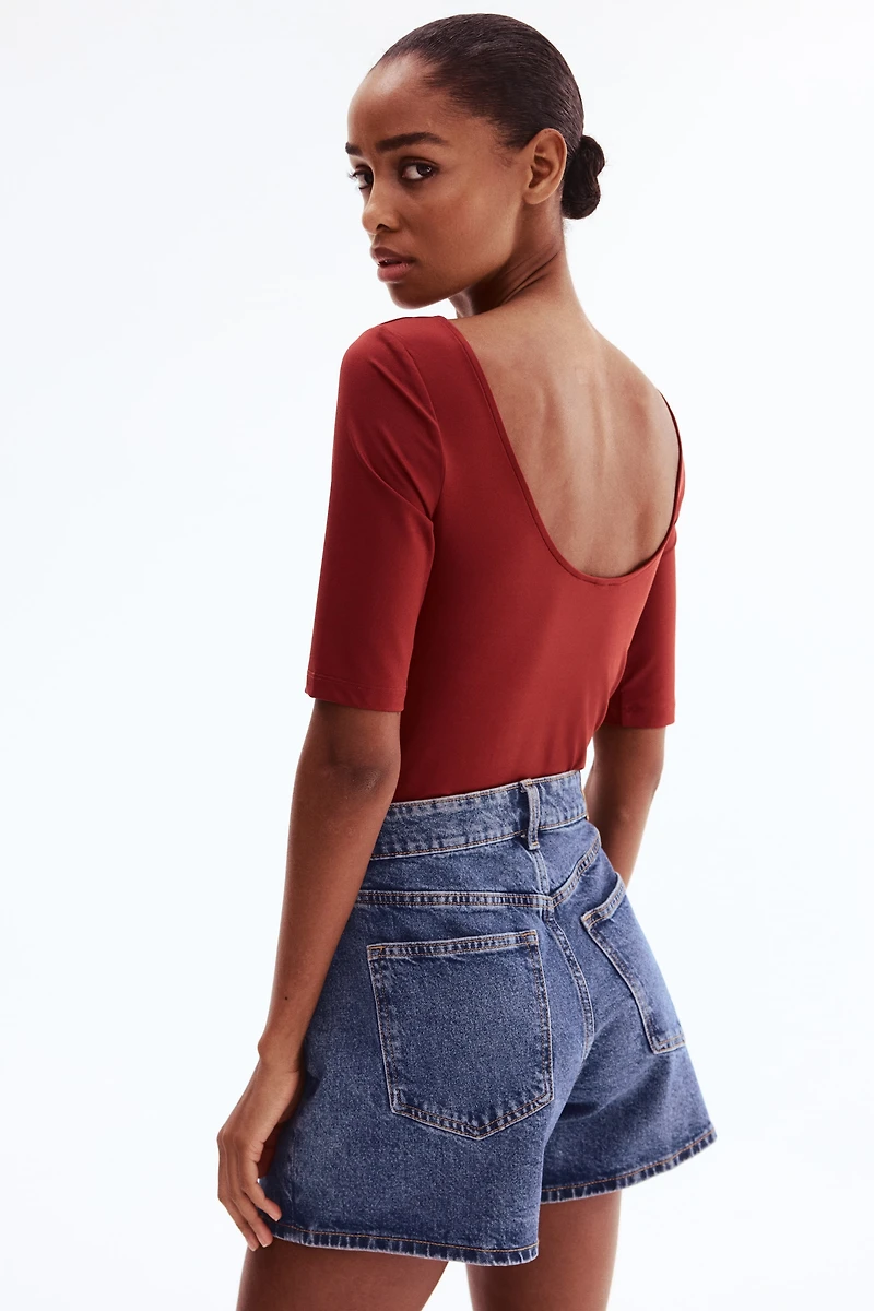 Ballerina-Neckline Top