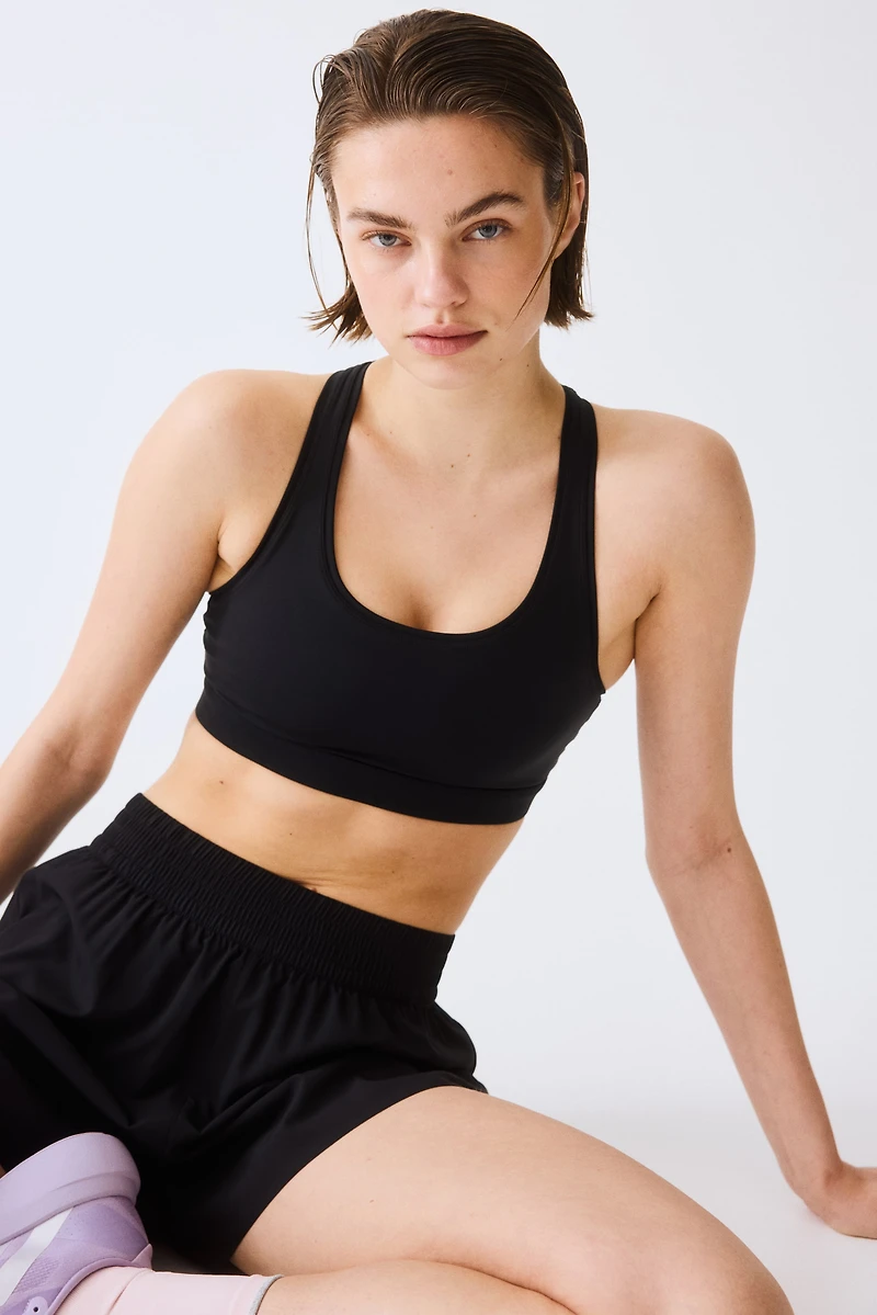 Sports Bra with Cool Handfeel DryMove™