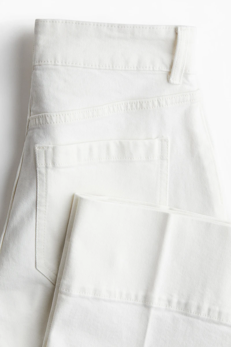 Jean court à taille haute