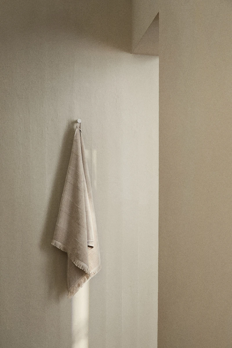 Serviette de bain en coton éponge