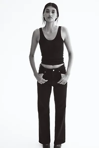 Jean taille haute jambes semi-évasées