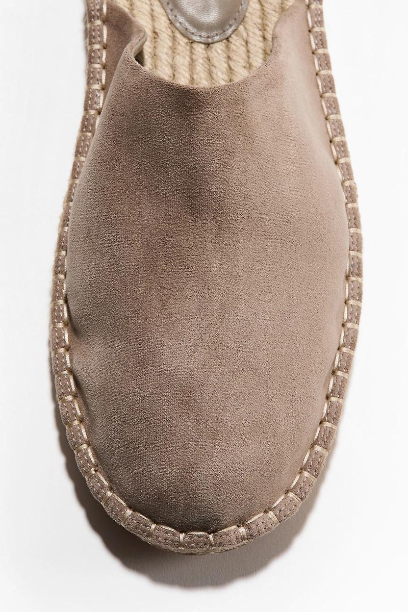 Espadrille mules