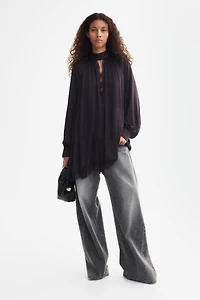 Lace-Trimmed Balloon-Sleeved Dress