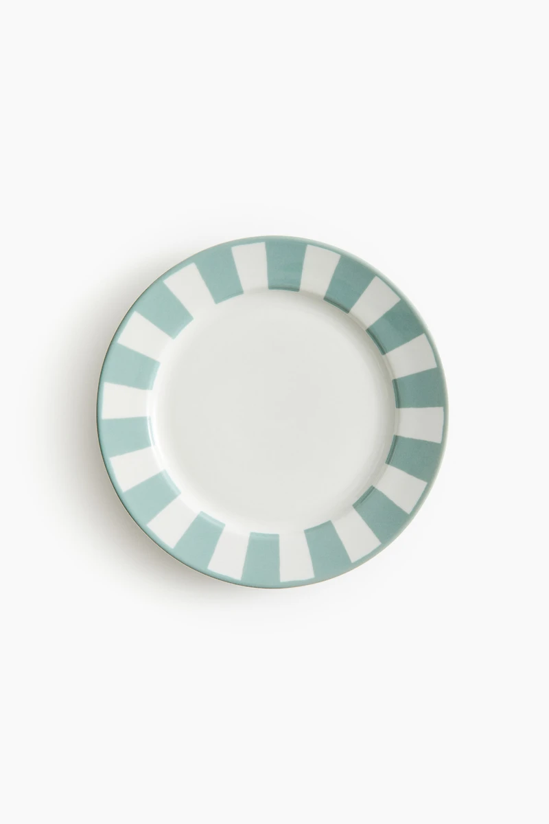 Assiette moyenne en porcelaine