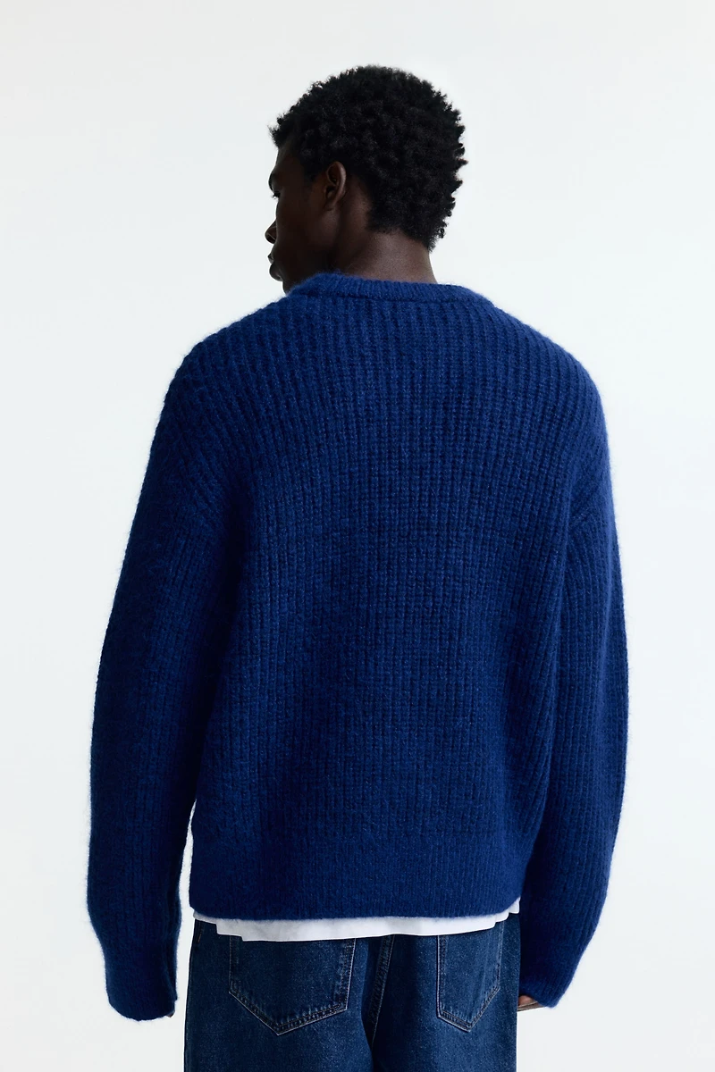 Loose-Fit Rib-Knit Sweater