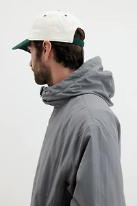 Veste coupe-vent à capuche