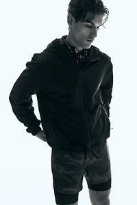 Loose-Fit Running Jacket with DryMove™