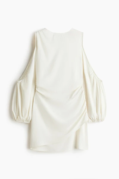 Robe épaules dénudées avec manches ballon