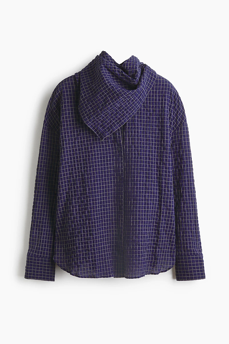 Chemise en crépon de coton avec un foulard
