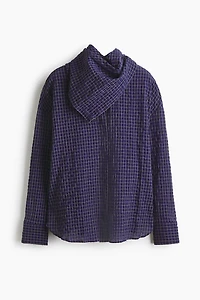 Chemise en crépon de coton avec un foulard