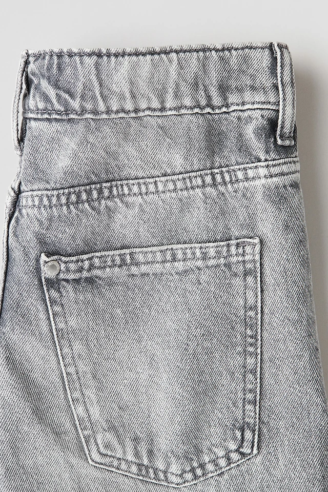 Beck Loose Fit Jeans