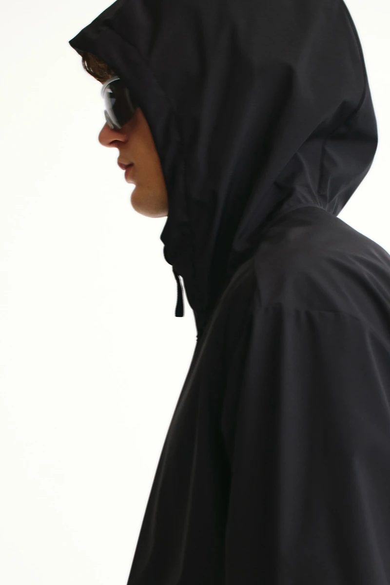 Regular-Fit Water-Repellent Softshell Jacket