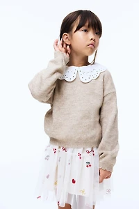 Sweater with Peter Pan Collar