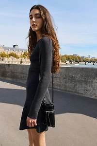 Robe en tricot côtelé avec jupe évasée